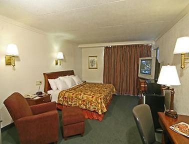 Knights Inn Greensboro Ruang foto