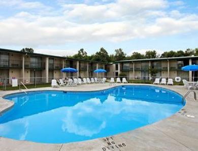 Knights Inn Greensboro Bagian luar foto